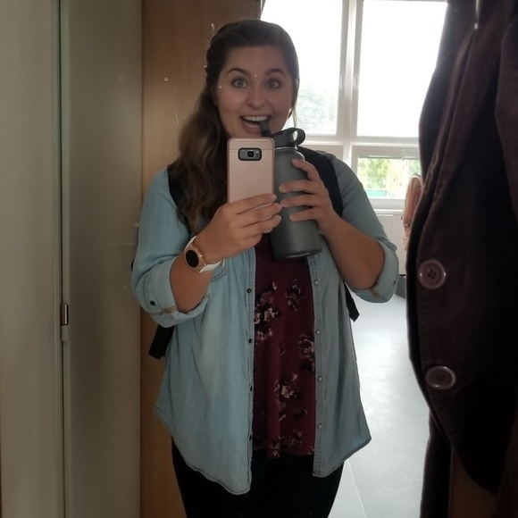 Meet your Posher, Taylor - Picture 1 of 1